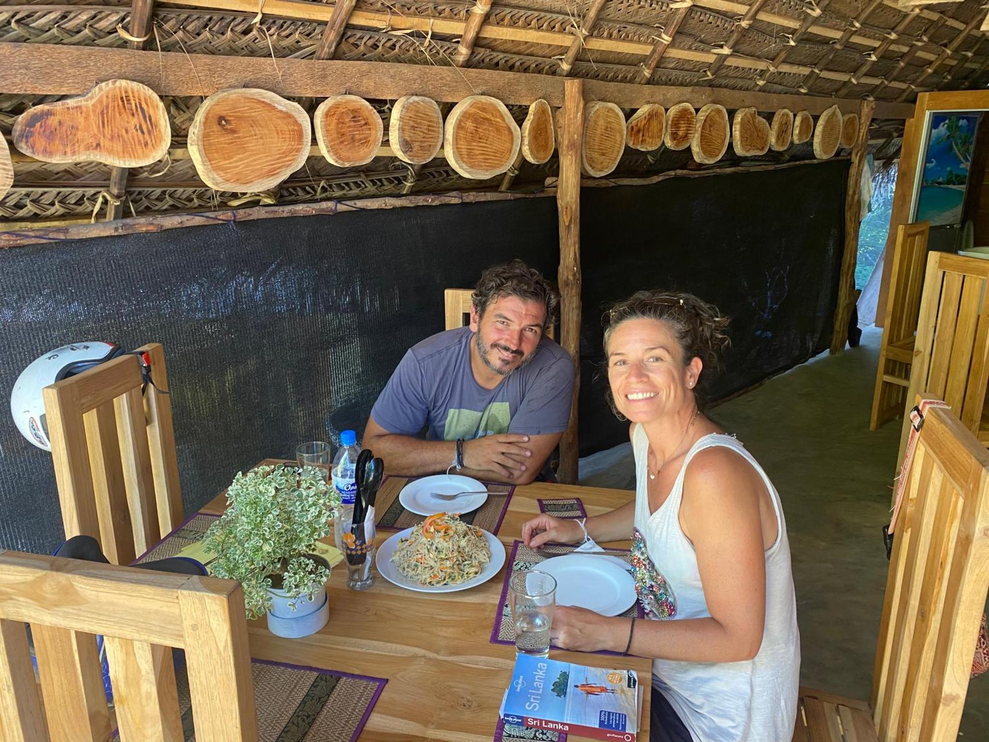 Turtle Wood Cabin Tangalle Eksteriør bilde