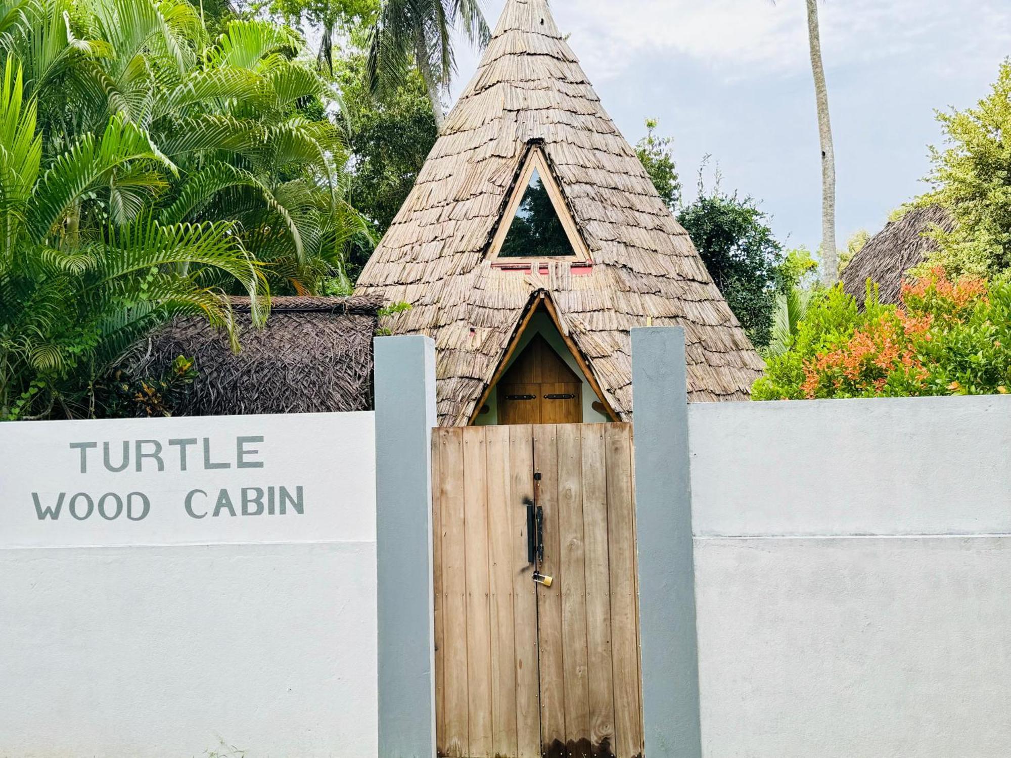 Turtle Wood Cabin Tangalle Eksteriør bilde